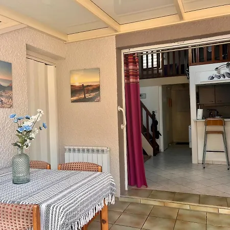 Maison Cosy Sainte Cecile Feriehus *